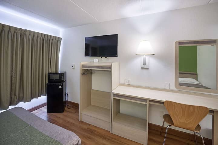 Room 26 of 41
